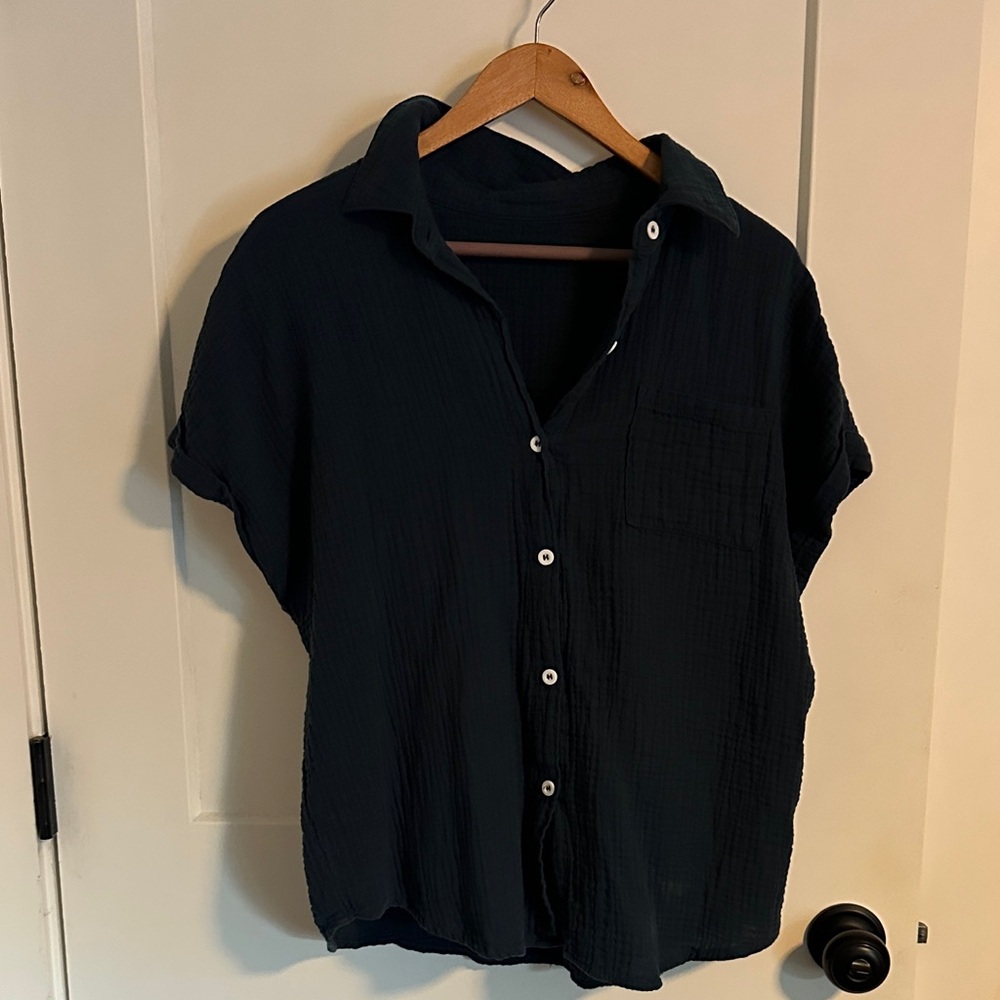 Women’s Navy Crepe Short Sleeve Shirt